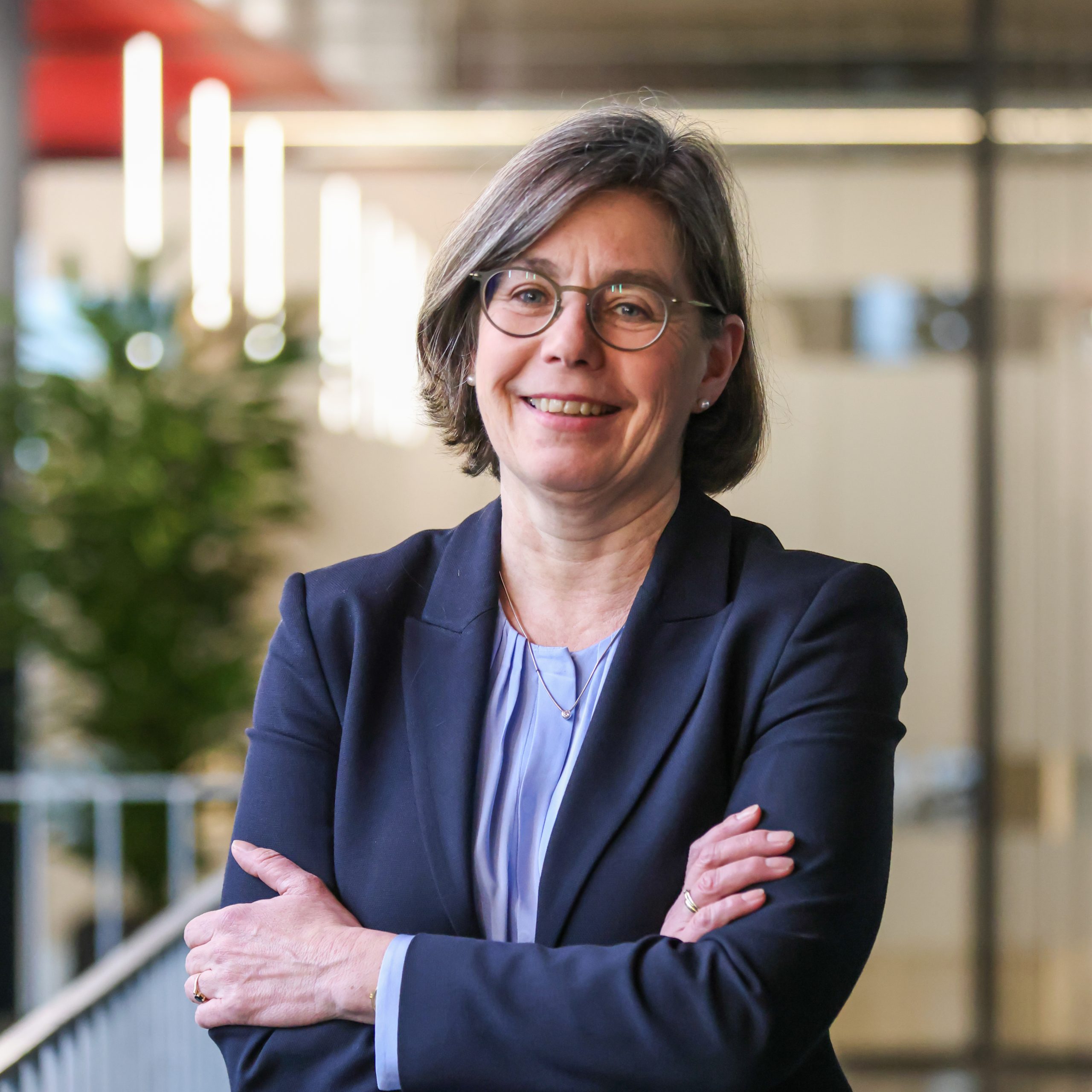 Dr. Kirsten Scholl